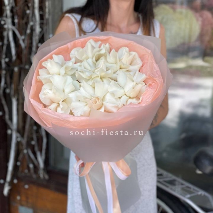 7 Белых французских роз в Дзержинске