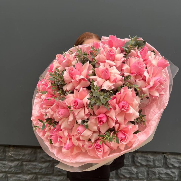  25 розовых французских роз в Дзержинске