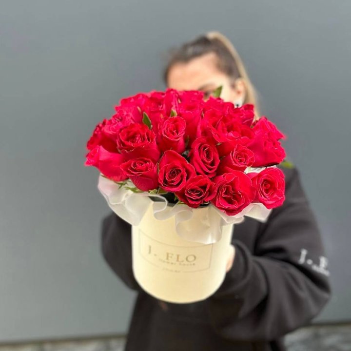 27 кенийских роз в боксе в Дзержинске