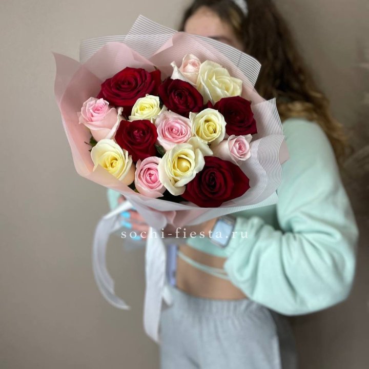 15 роз "Карусель" в Дзержинске