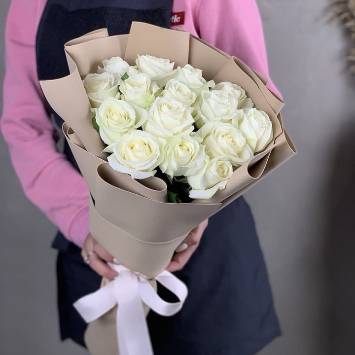 15 белых роз миракли в Дзержинске