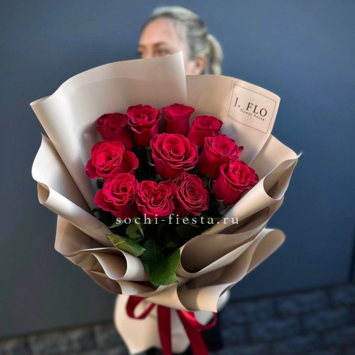 Букет красных роз "Наоми" в Дзержинске