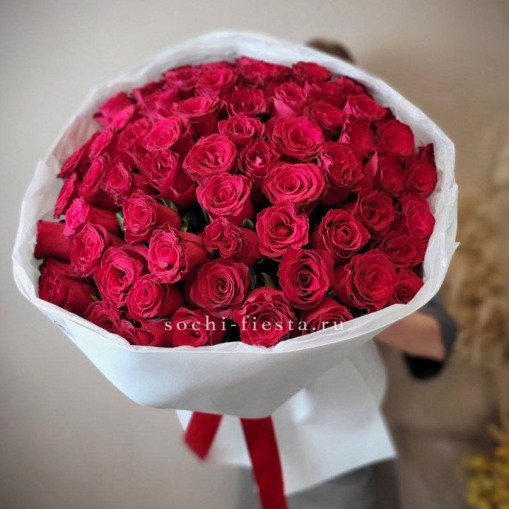 65 красных роз вайт в Дзержинске