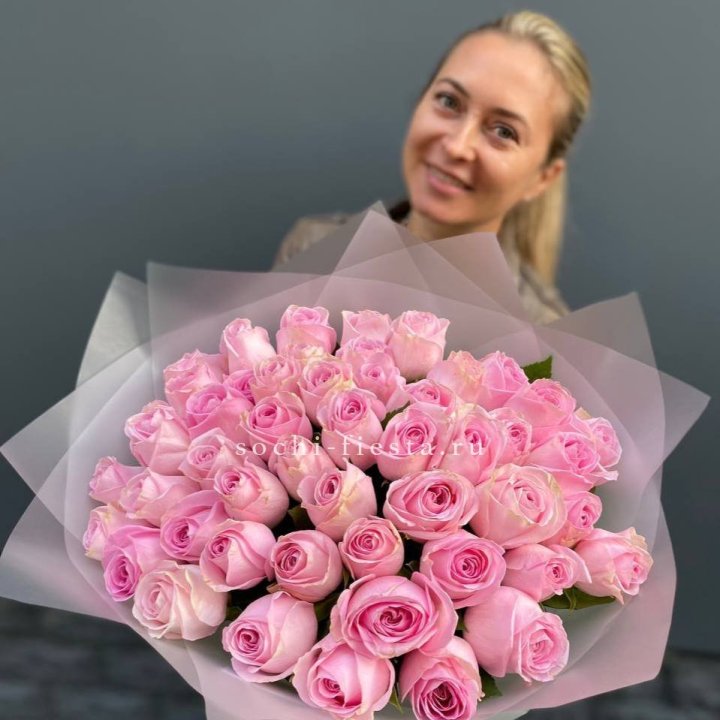 51 розовая роза в Дзержинске