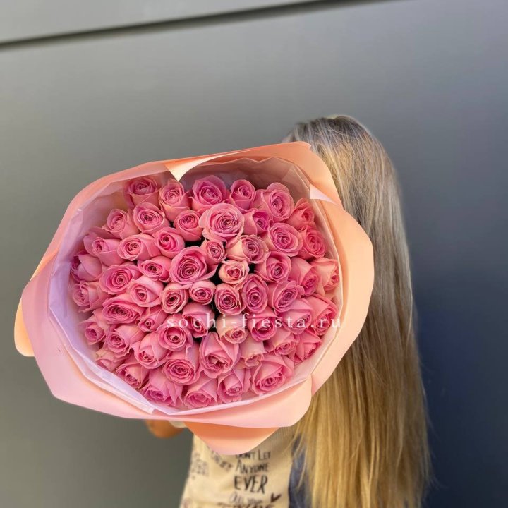 55 розовых роз в Дзержинске