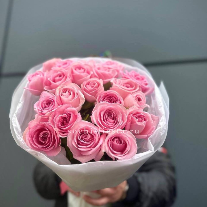 21 Розовая роза в белом в Дзержинске
