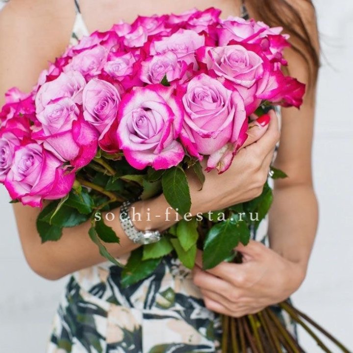 Букет высоких роз Ди перпел в Дзержинске