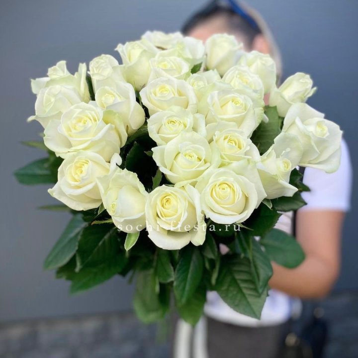 Голландские розы белые 25 в Дзержинске