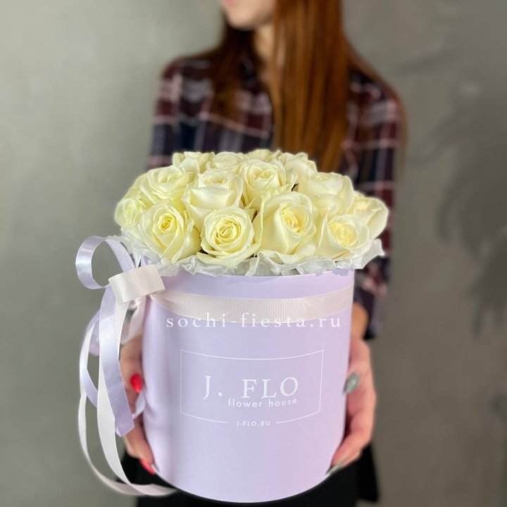 25 роз в цилиндре  в Дзержинске