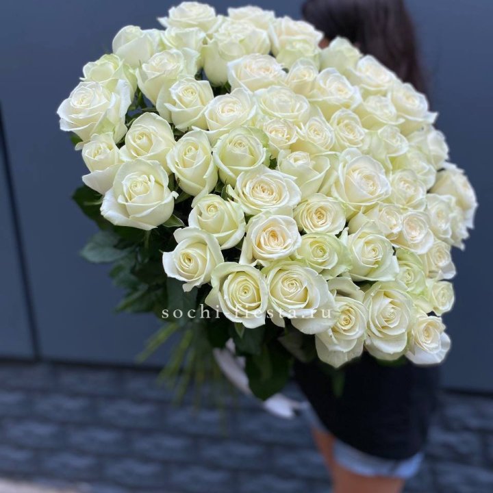 51 белоснежная высокая роза в Дзержинске