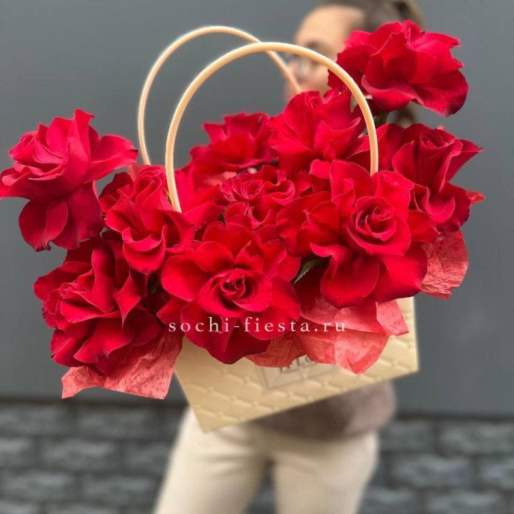 Французские розы в сумочке в Дзержинске