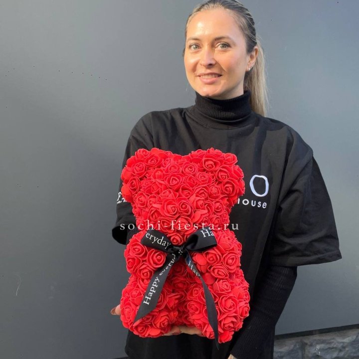 Медведь из роз красный в Дзержинске