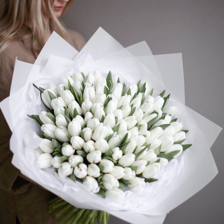 101 белый тюльпан в Дзержинске