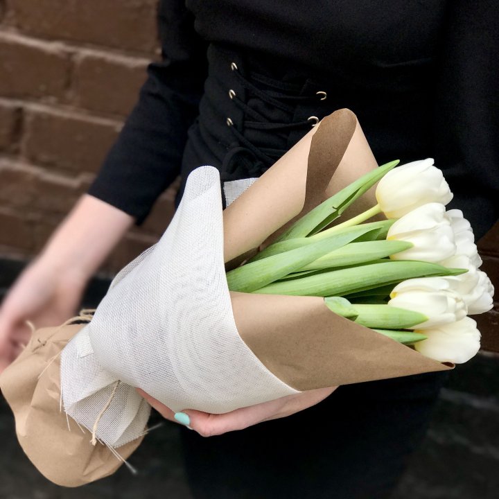 Букет белых тюльпанов в Дзержинске